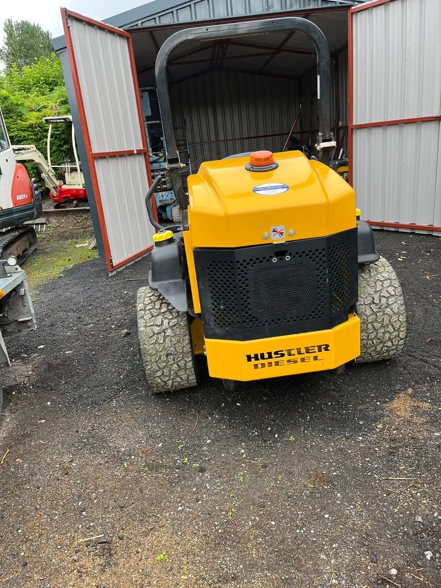 Hustler Z Diesel Zero Turn Commercial Mower - Image 4