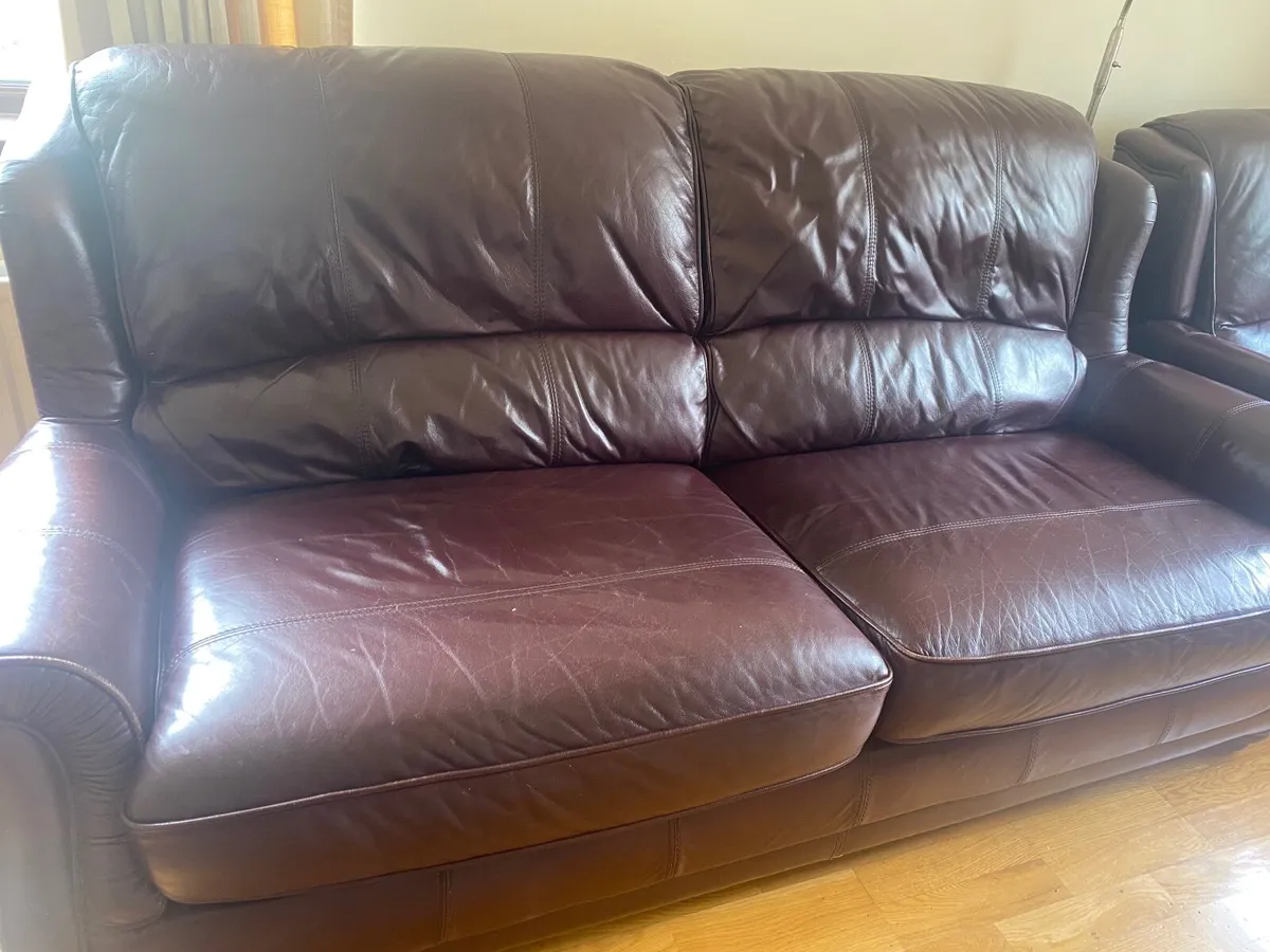 Leather Couch  - for sale - Image 3