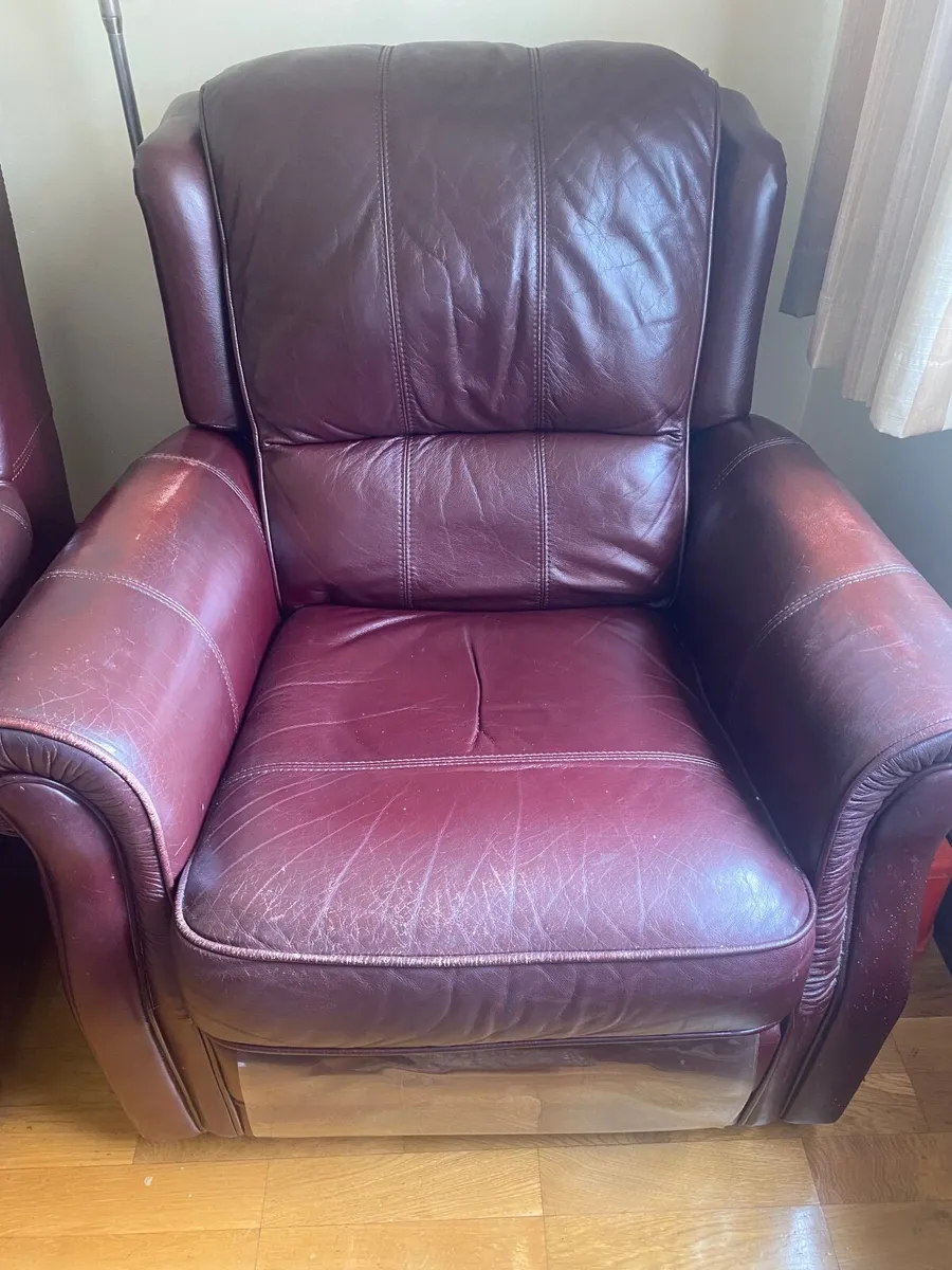 Leather Couch  - for sale - Image 4