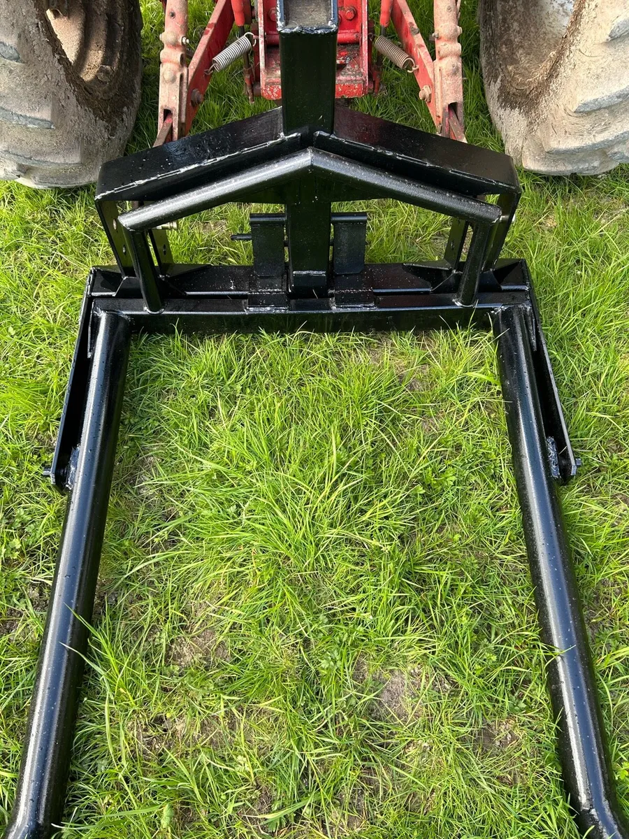 Bale Lifter - Image 1