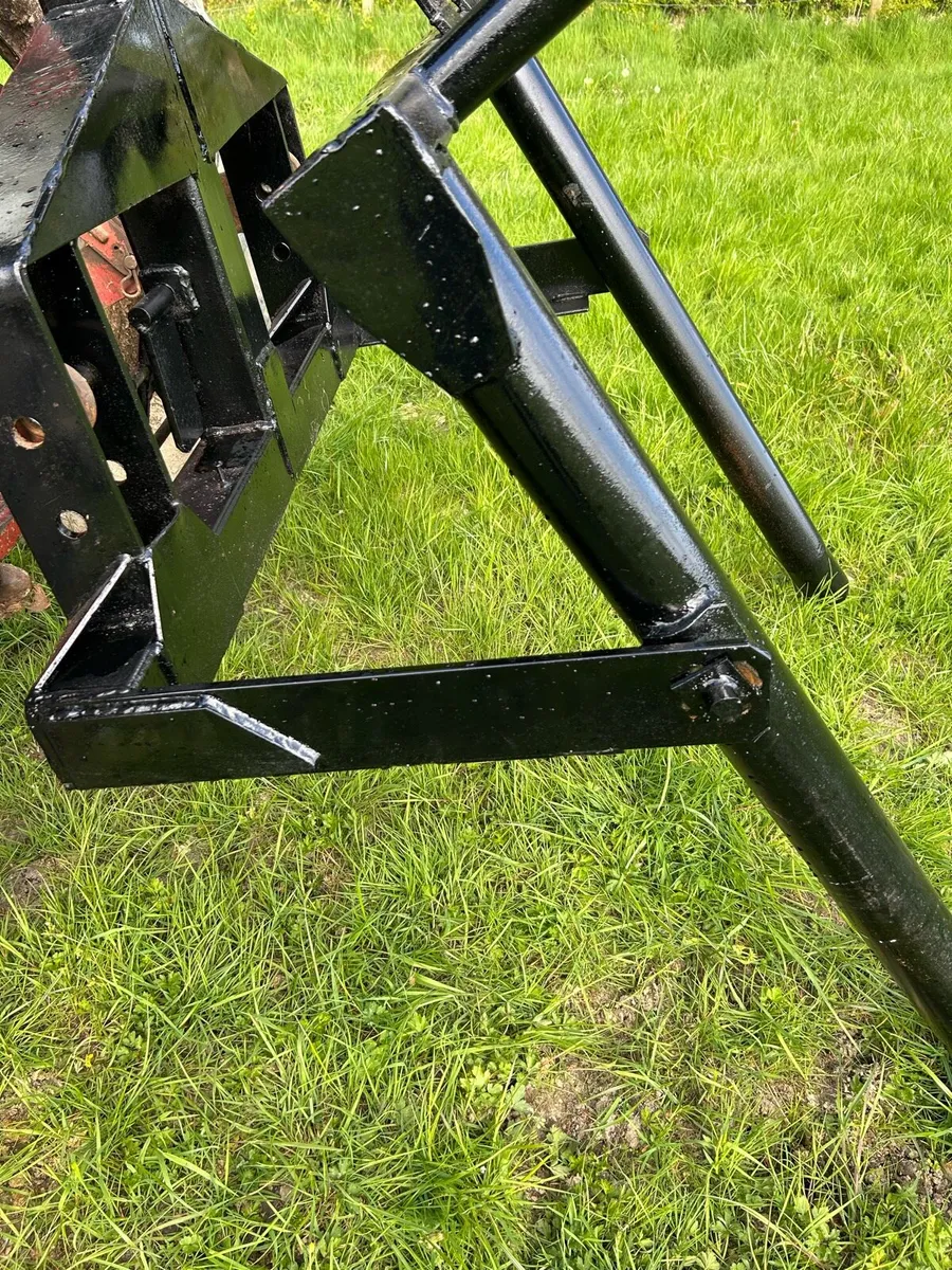 Bale Lifter - Image 2