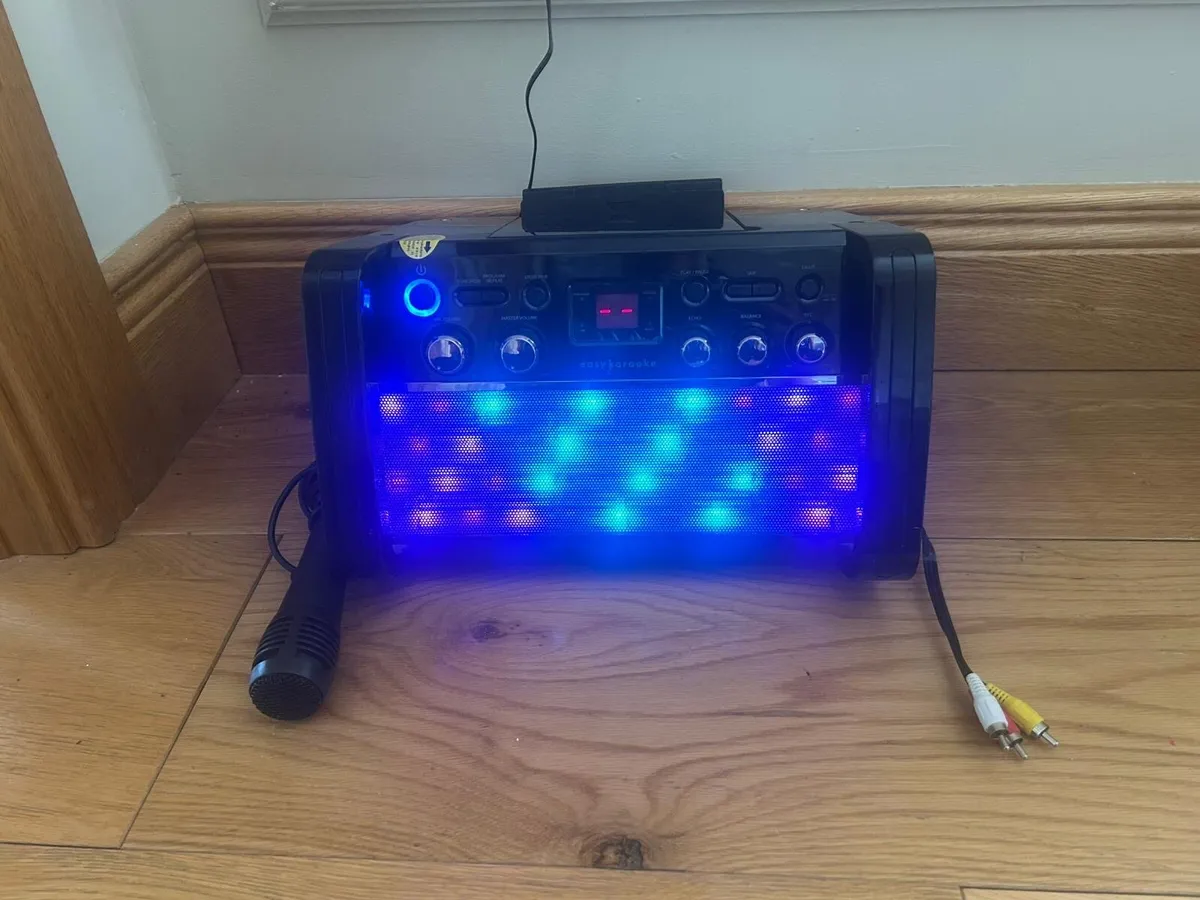 Karoke machine - Image 3