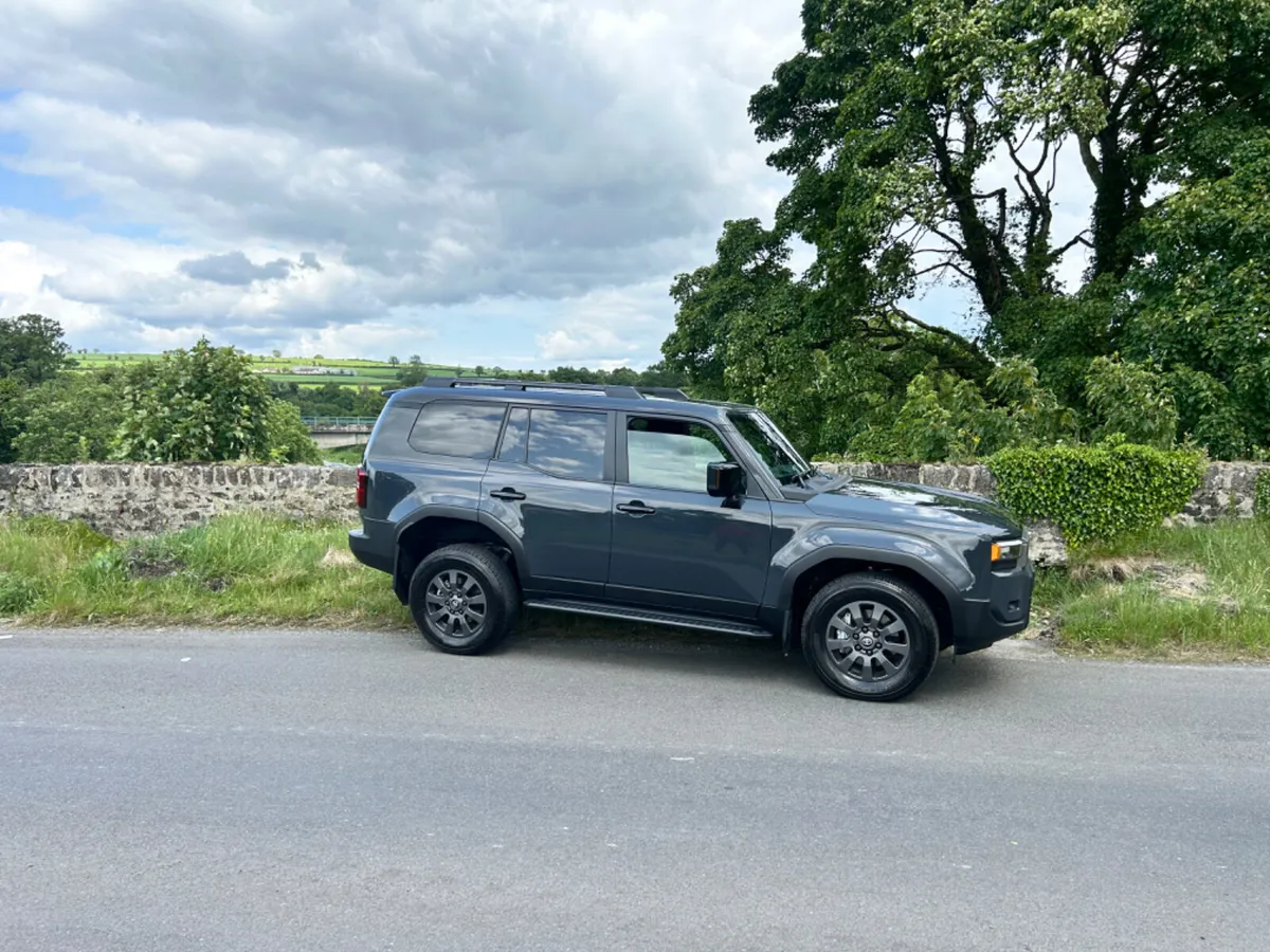 Toyota Land Cruiser Prado 2025 - Image 3