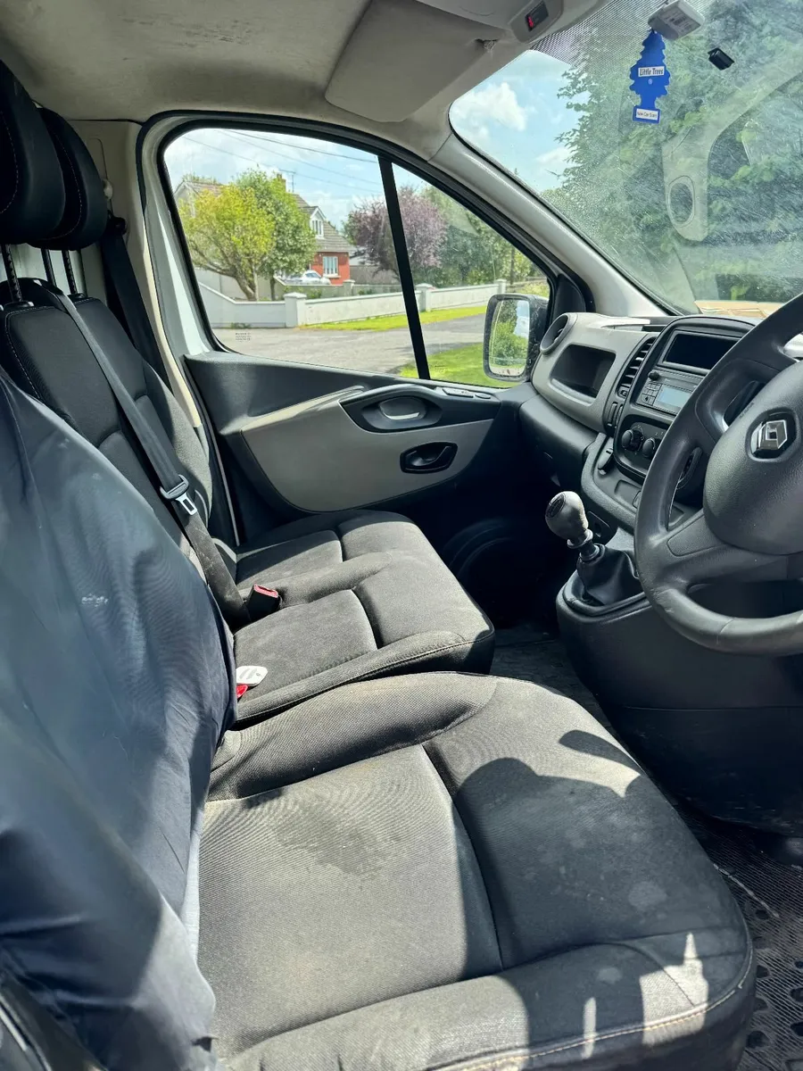 Renault Trafic 2017 - Image 3