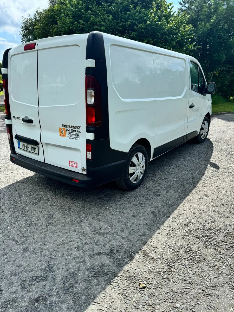 Renault Trafic 2017 - Image 4