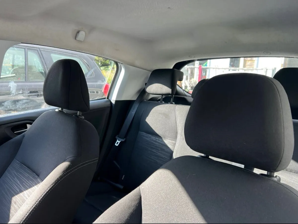 Peugeot 208 2014 - Image 3