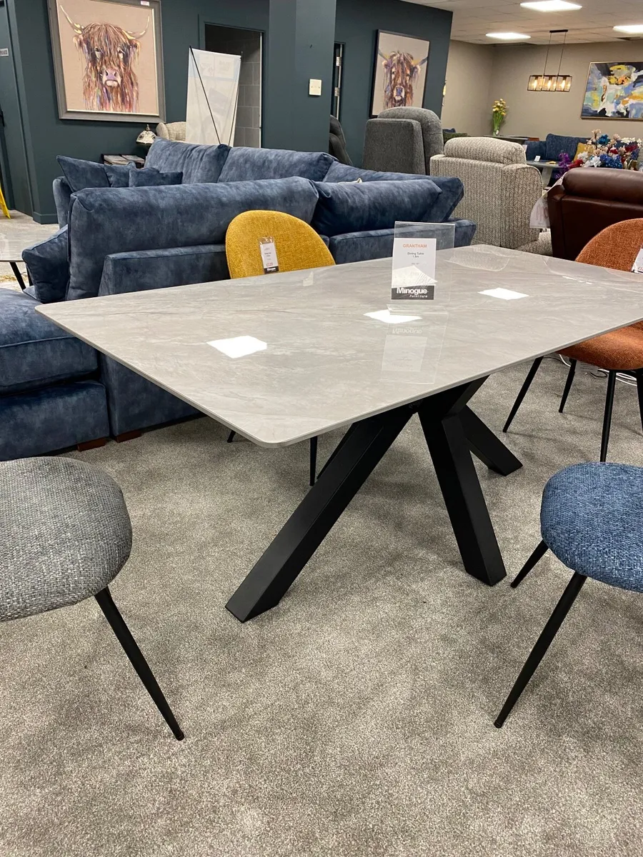 Grantham Dining Table - Image 2