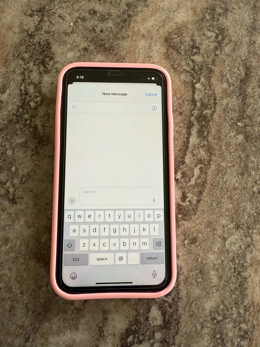iPhone 11 - Image 4
