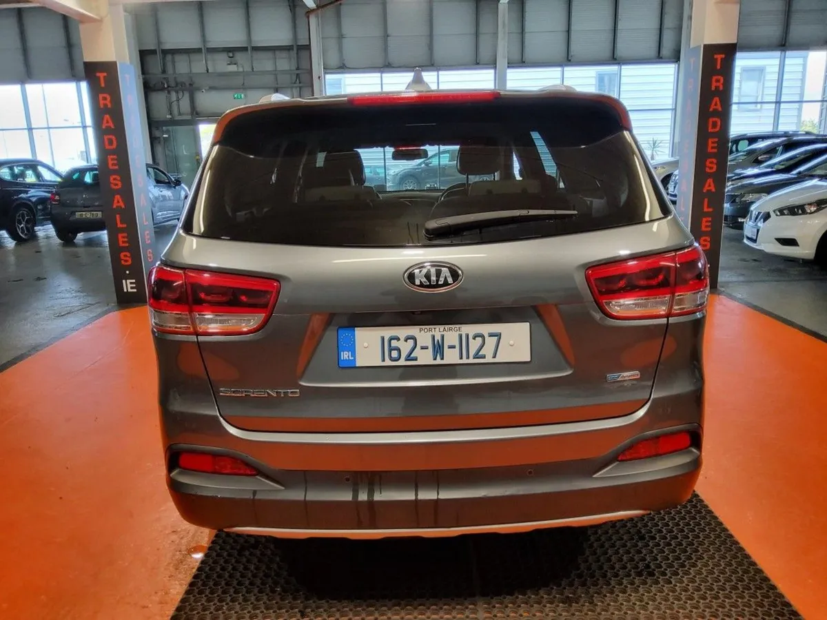 Kia Sorento Platinum 2WD - Image 4