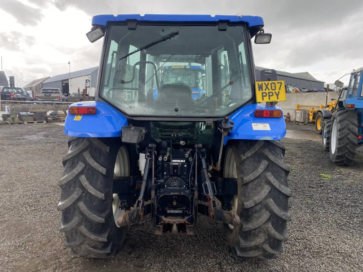 2007 New Holland TL90 A with Loader - Image 4