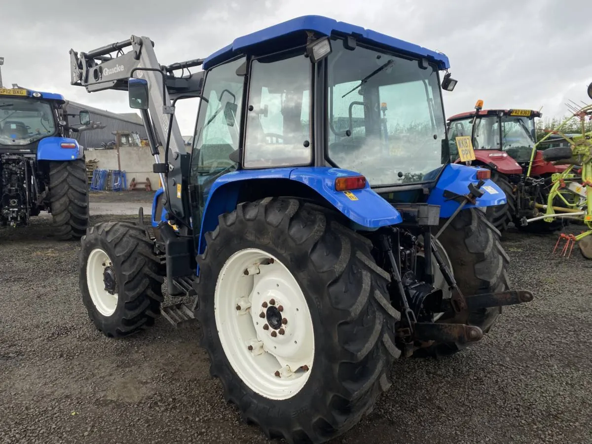 2007 New Holland TL90 A with Loader - Image 3