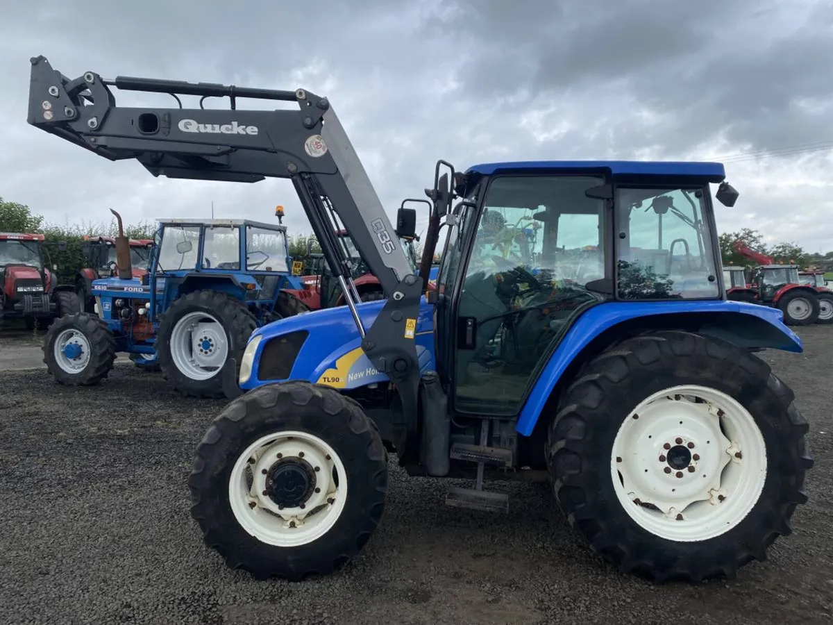 2007 New Holland TL90 A with Loader - Image 2