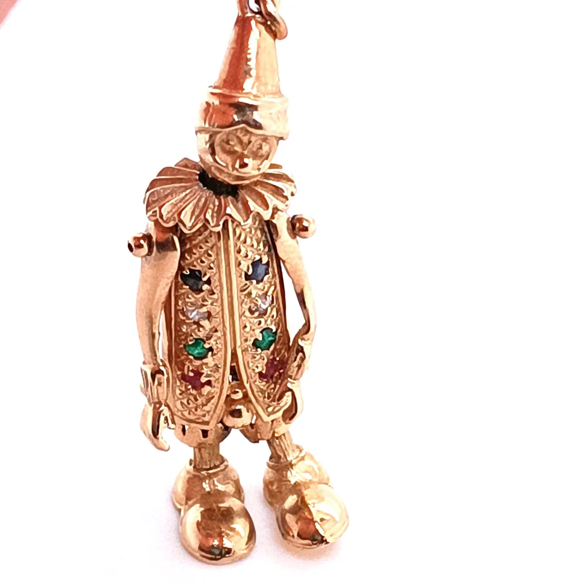 9k gold vintage articulated clown pendant - Image 3