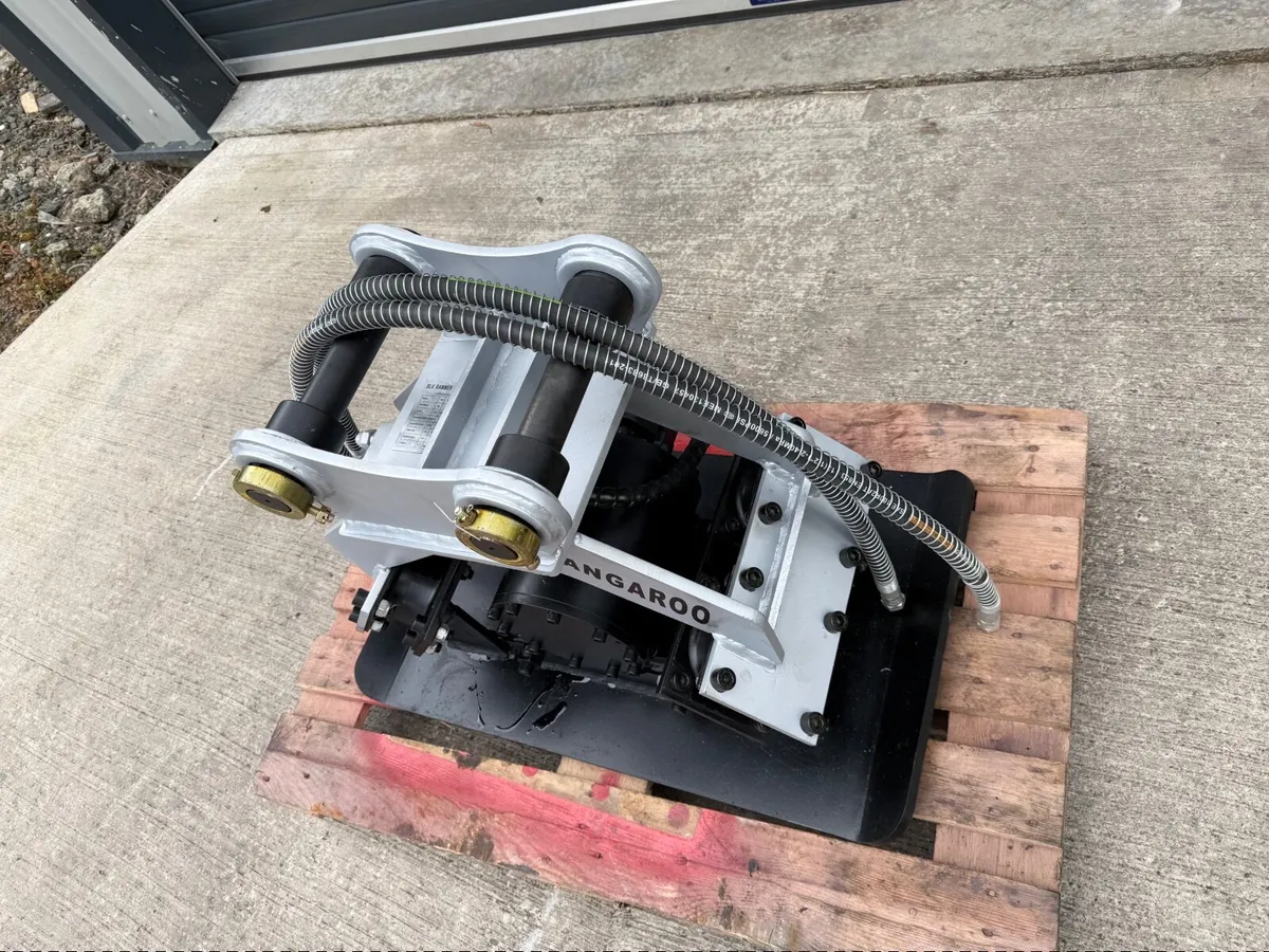 Wacker plate 4-6 ton New - Image 3