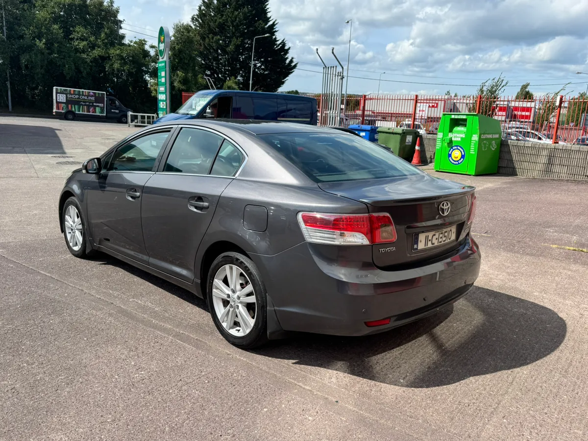 11 avensis diesel hi spec low mile - Image 2