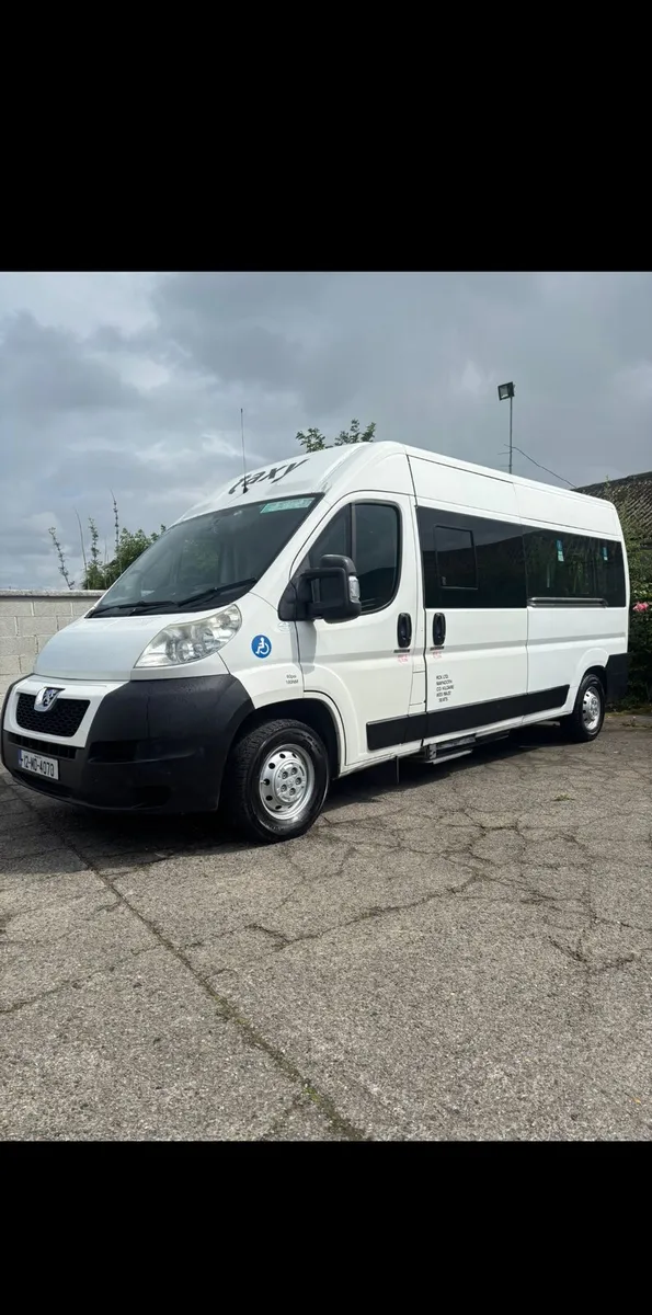 Peugot Boxer 10 Seater Wheelchair - Image 1