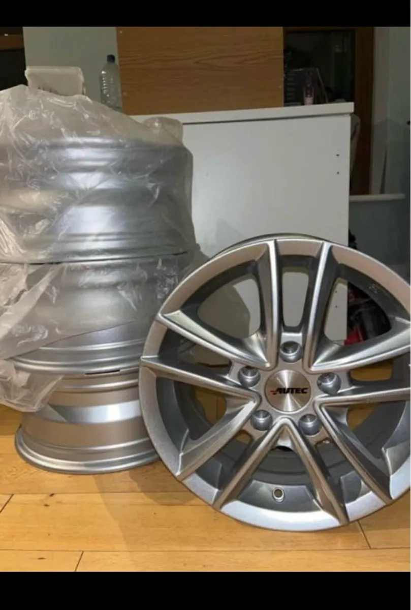 15" Autec Alloys- Unused Brand New - Image 1