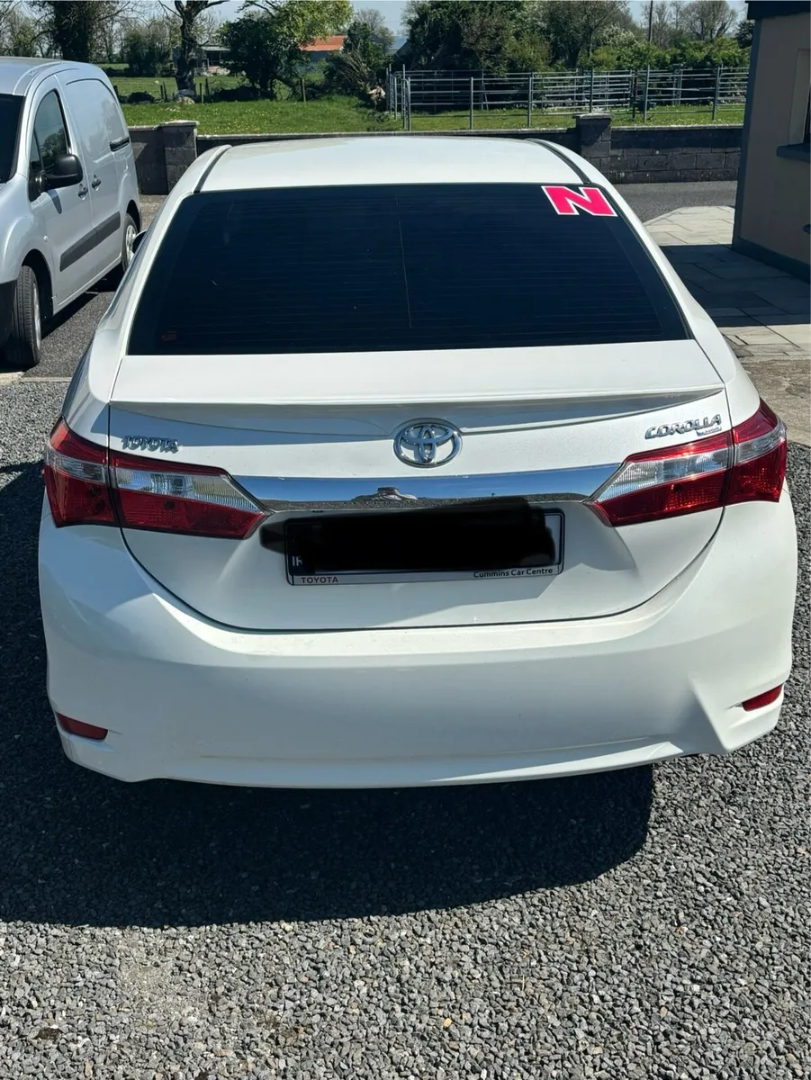 Toyota Corolla - Image 2