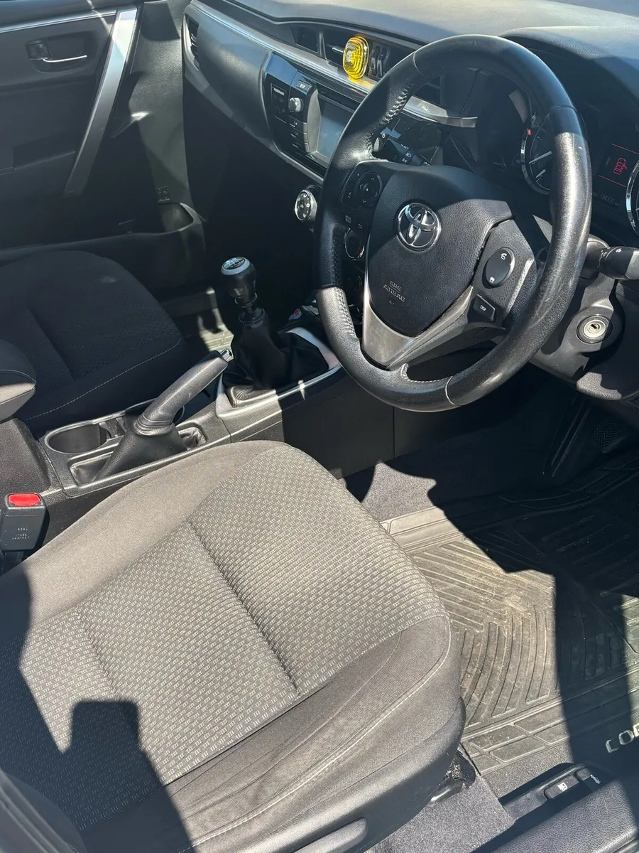 Toyota Corolla - Image 3