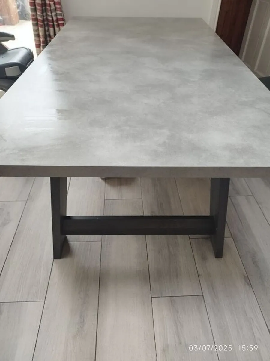 dining - Image 2