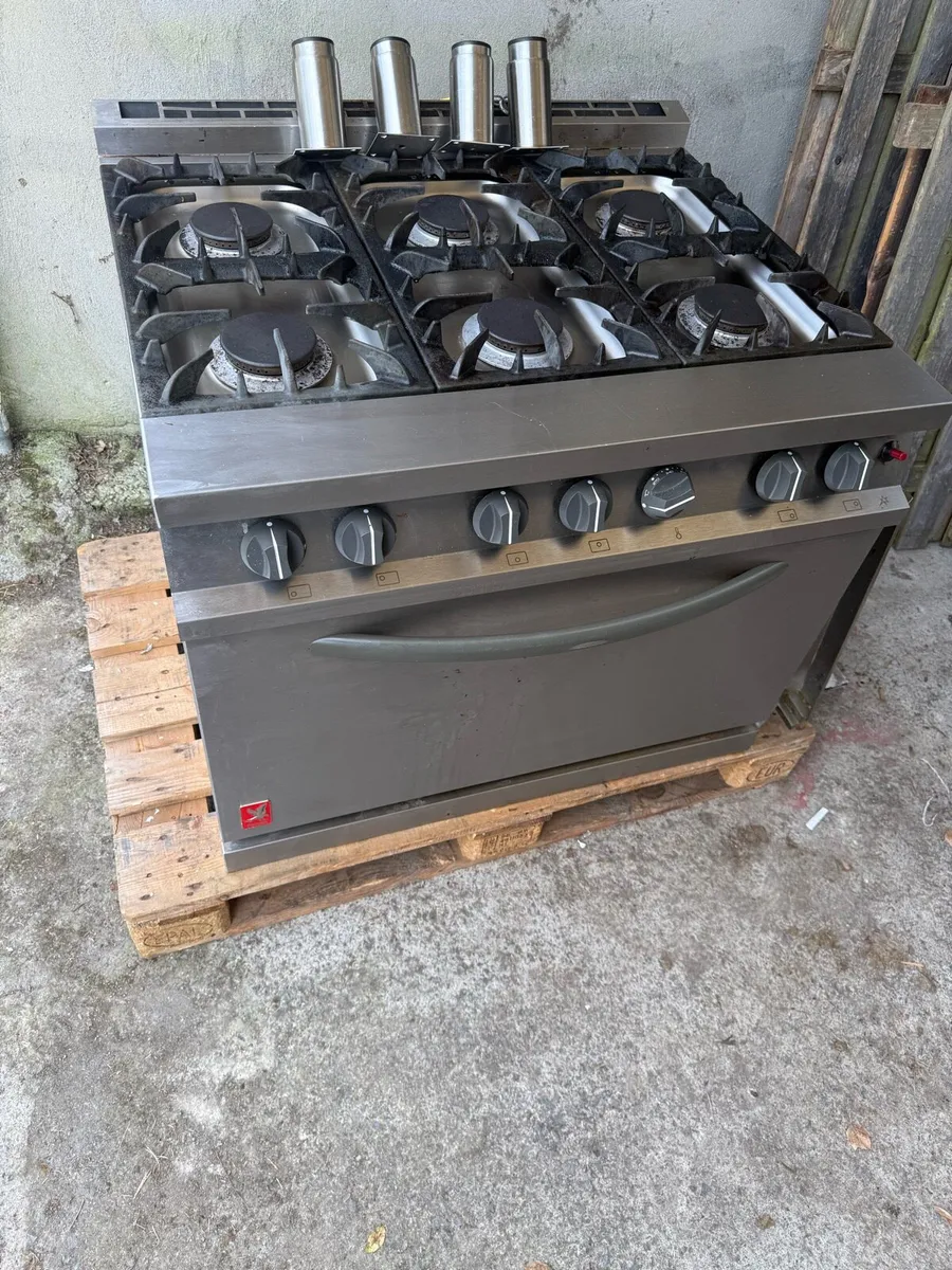 Gas 6 Ring Cooker + Oven - Image 1