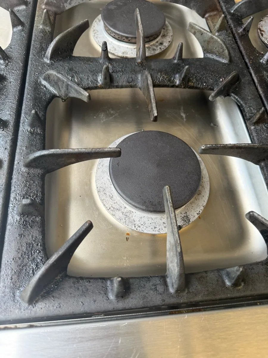 Gas 6 Ring Cooker + Oven - Image 3