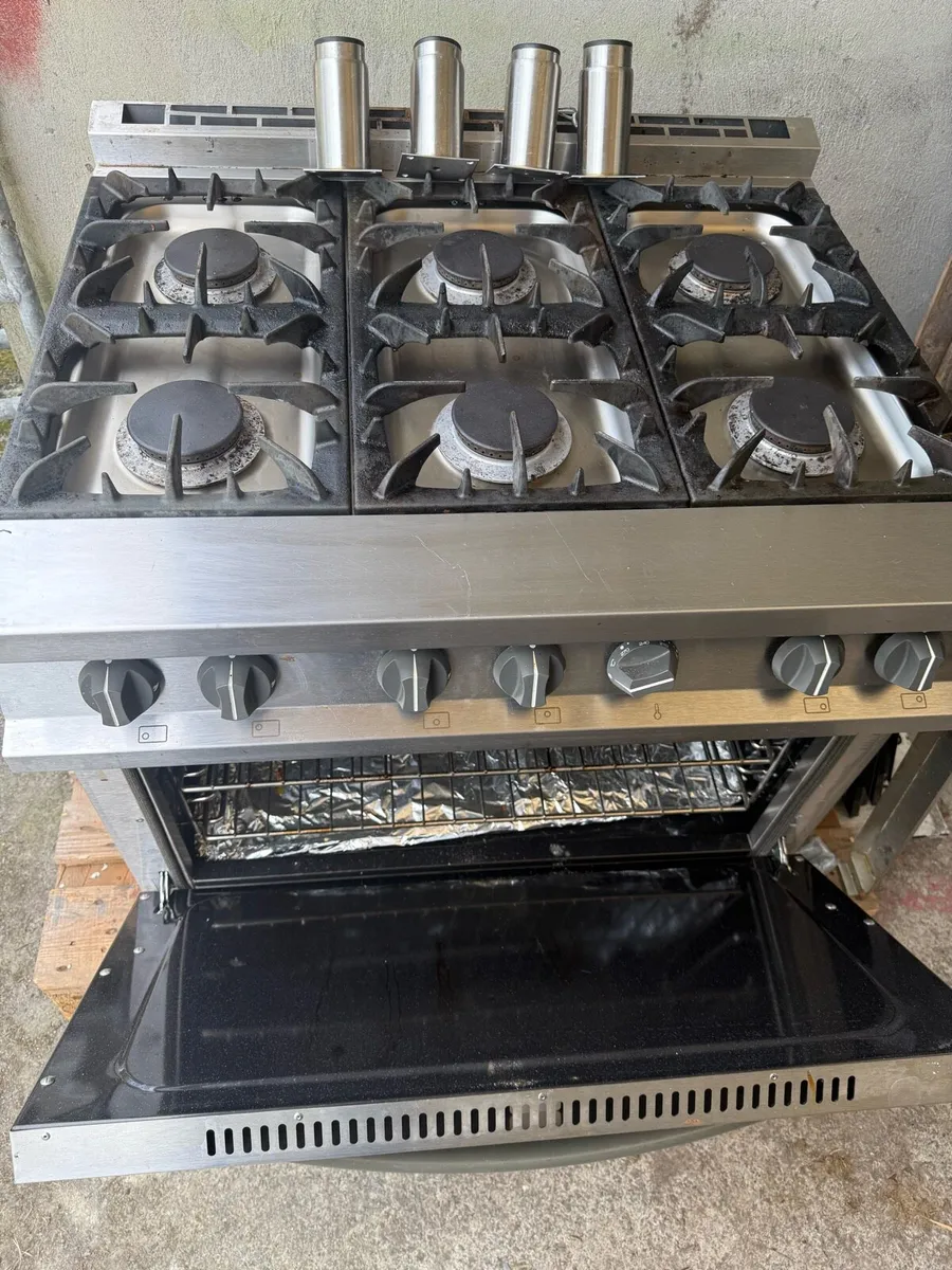 Gas 6 Ring Cooker + Oven - Image 4