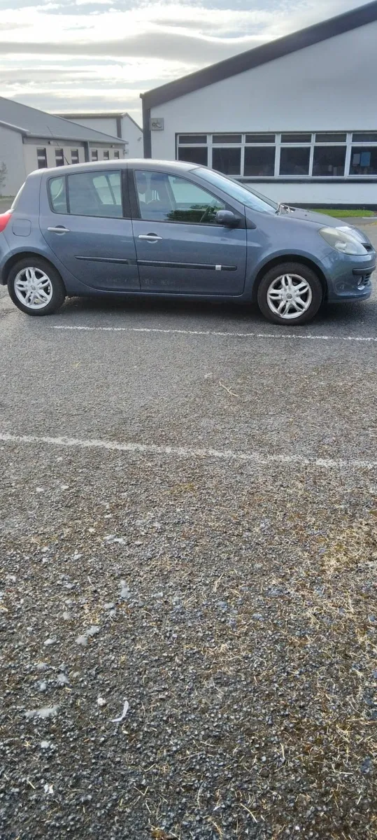 Renault Clio 2006 - Image 1