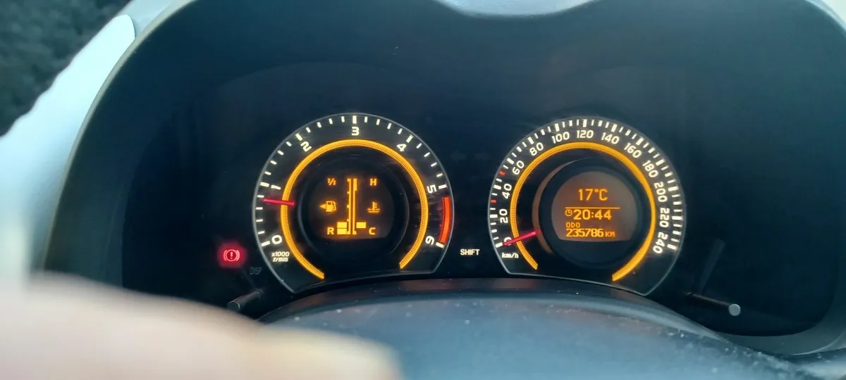 Toyota Corolla 2012 - Image 2