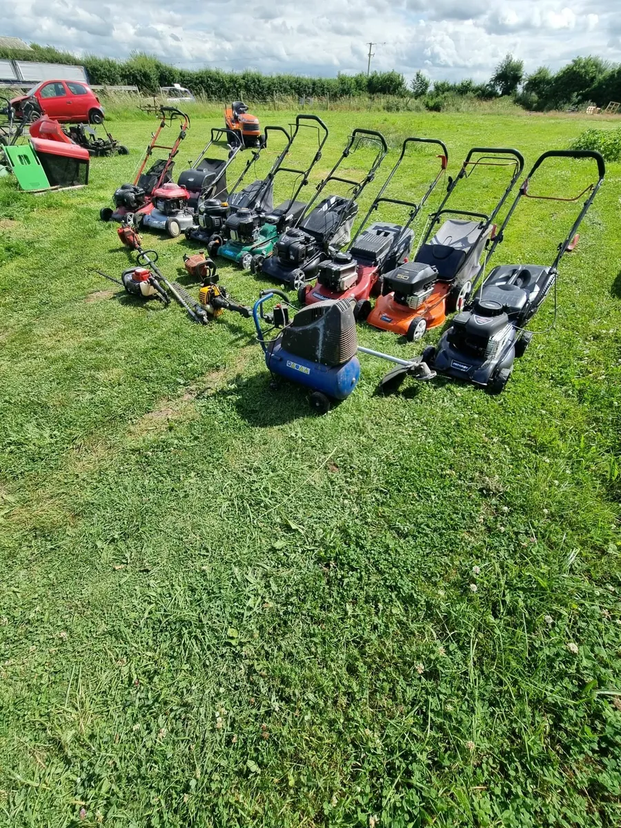 Lawnmowers for sale job lot - Image 1