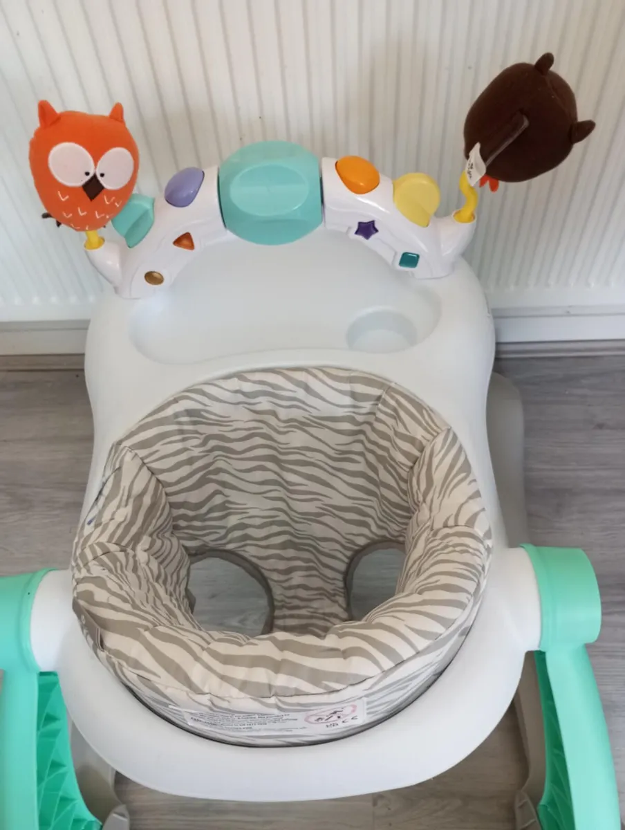 Baby's walker. - Image 3