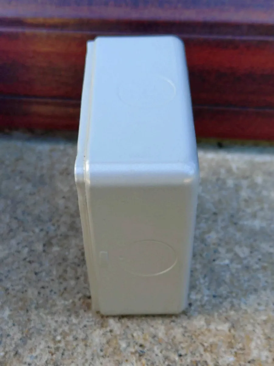 3 BOXES OF MK METAL CLAD BACK BOXES (NEW). - Image 2