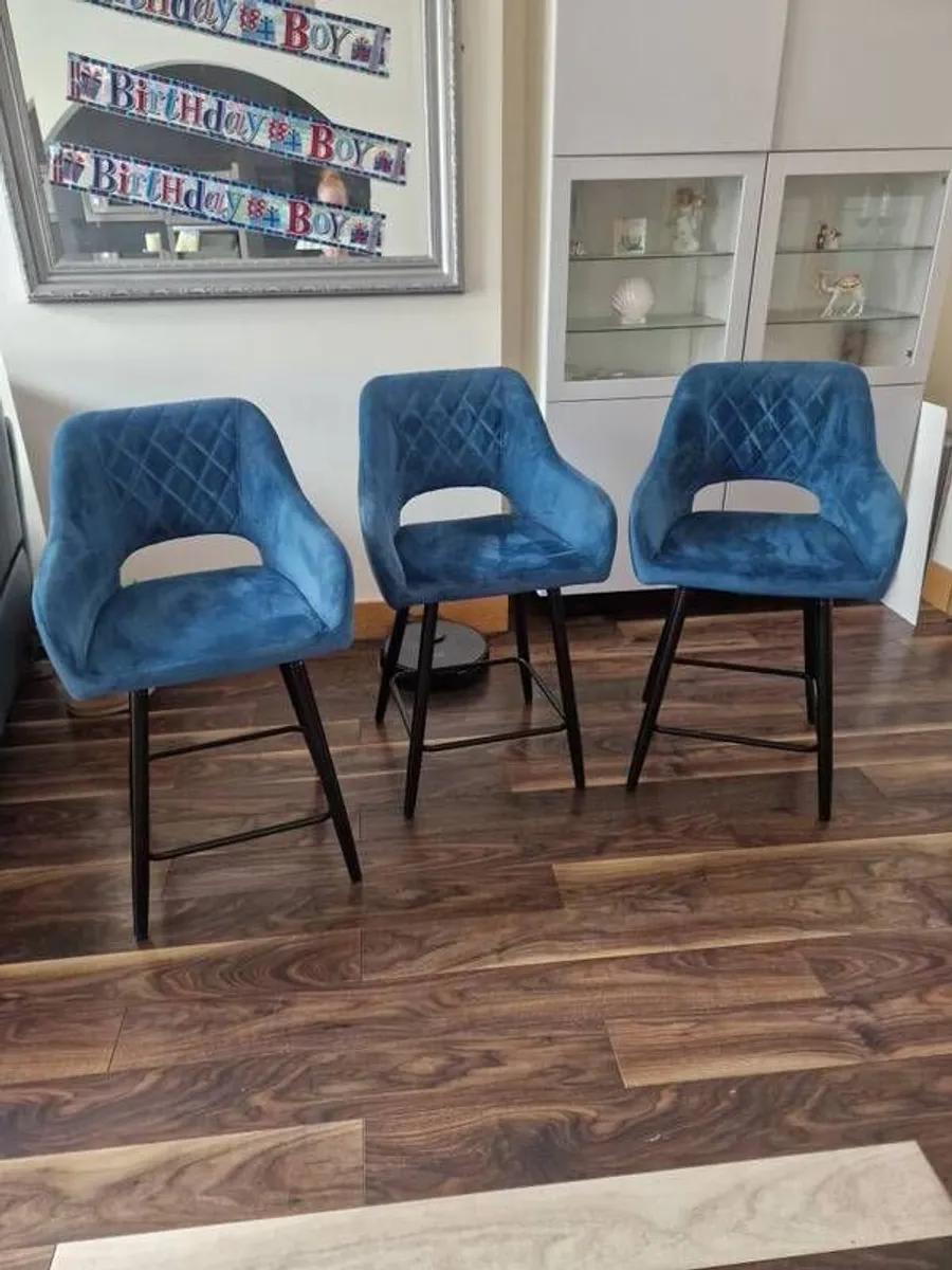 bar stools - Image 1