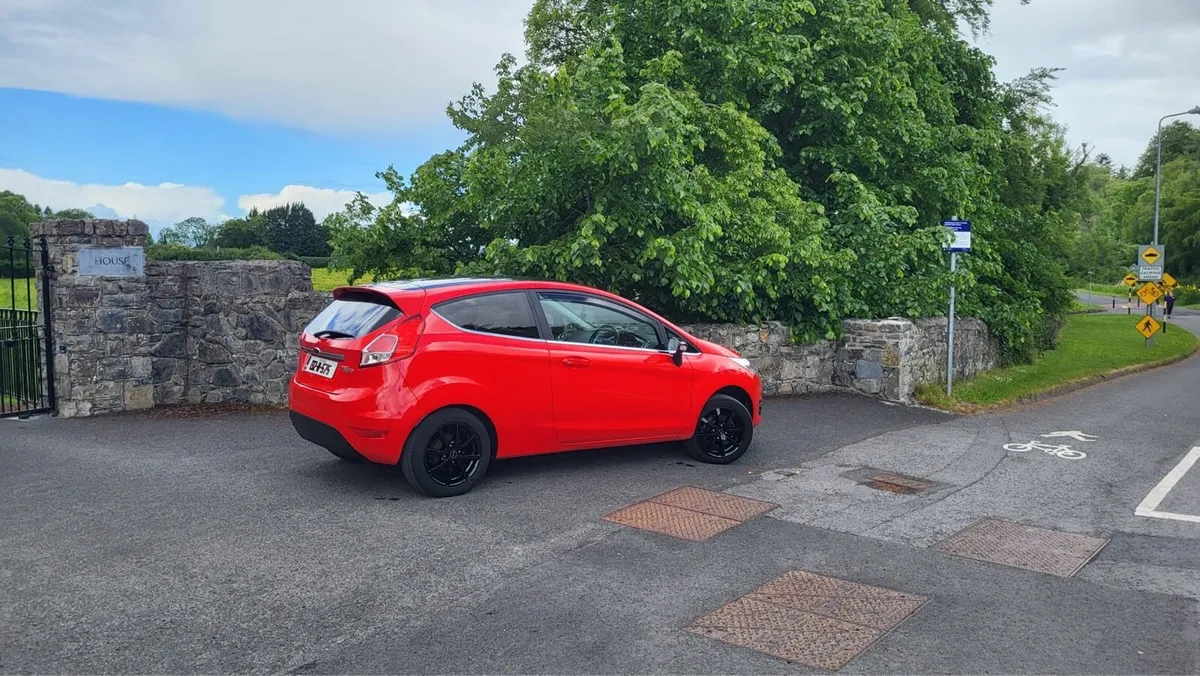 FORD FIESTA 2013 *NEED GONE* - Image 3