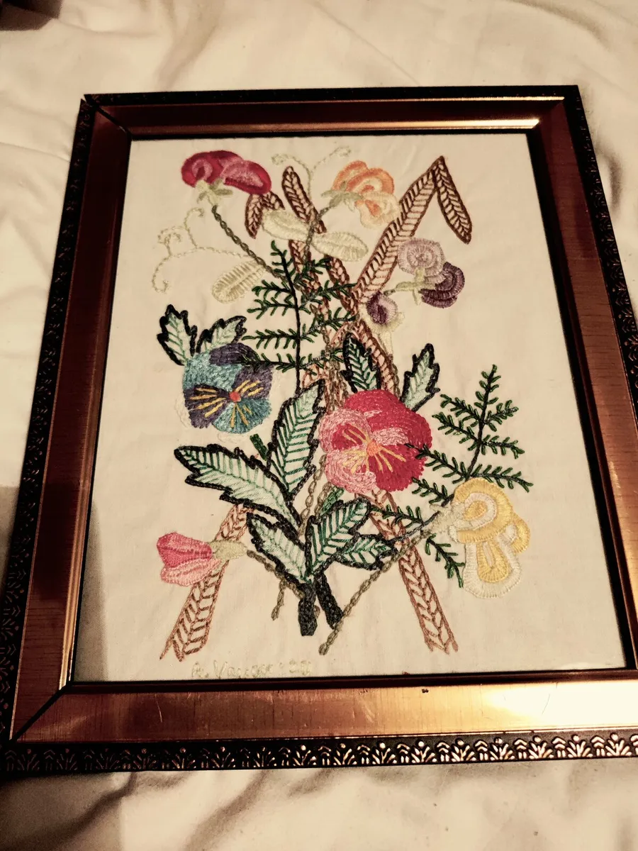 GOLDEN WALL TAPESTRY, 10"Long & 12"Wide ! - Image 4