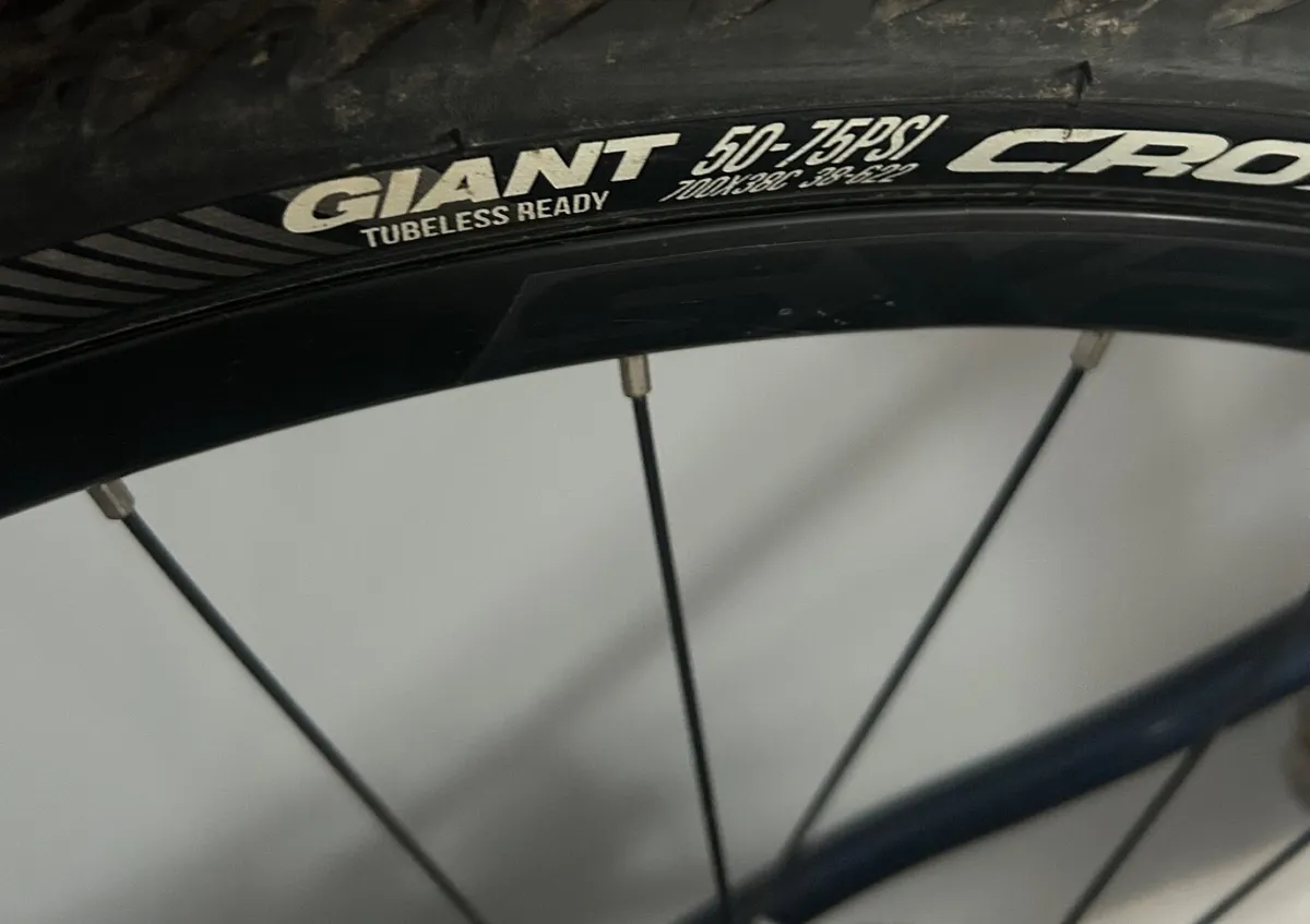 Ladies Gravel Bike Giant Liv Devote XS - Image 3