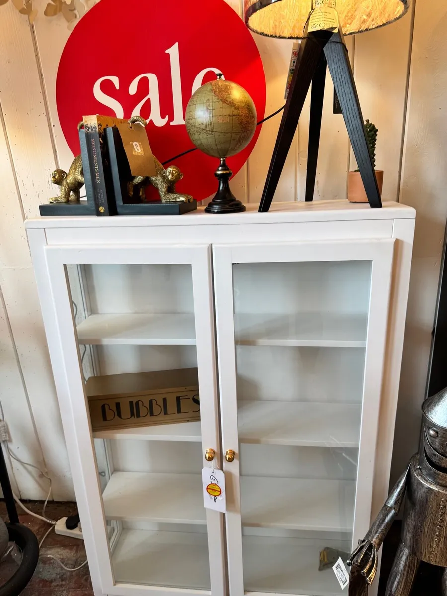 display cabinet - Image 1