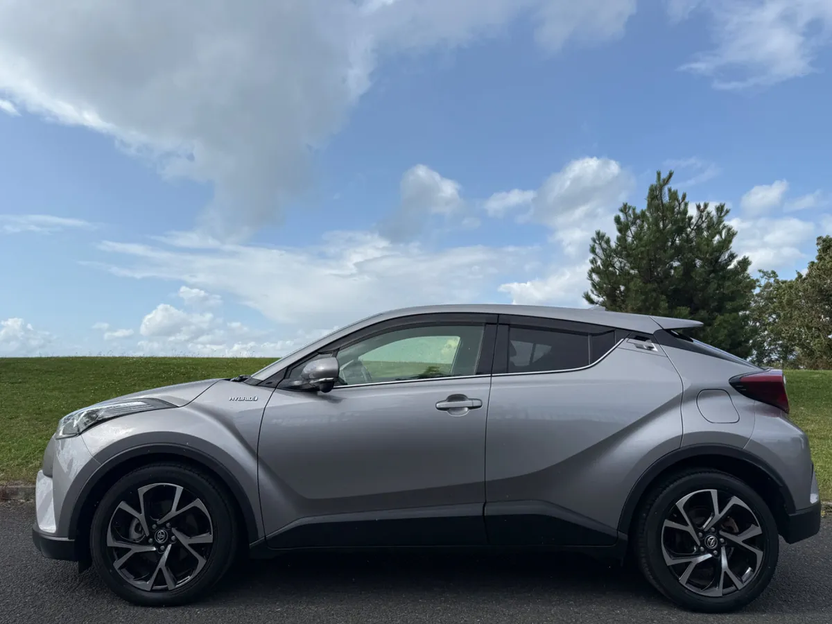 Toyota C-HR 2019 1.8 HYBRID PETROL , HIGH SPECIFIC - Image 4