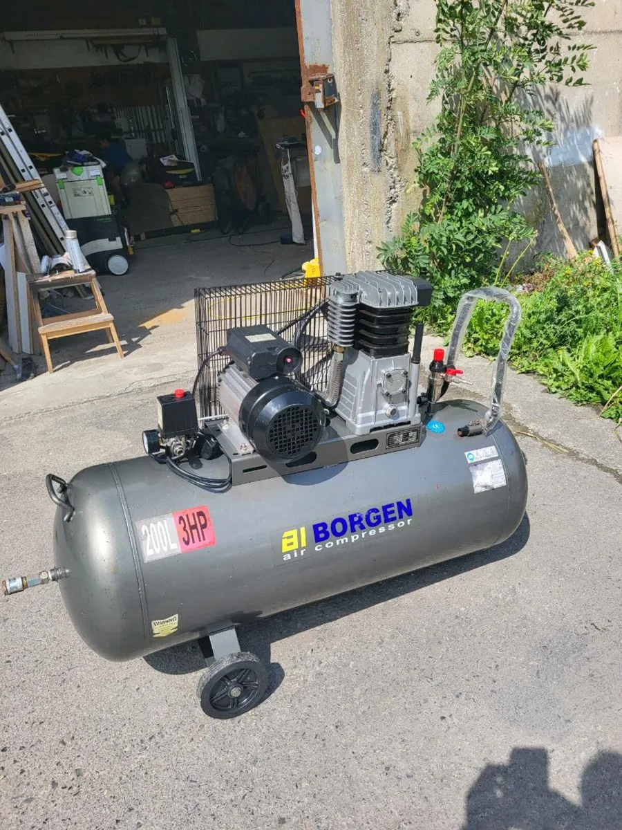 Air Compressor - Image 1