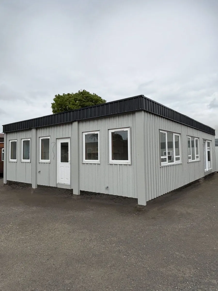 3 bedroom house - Image 2
