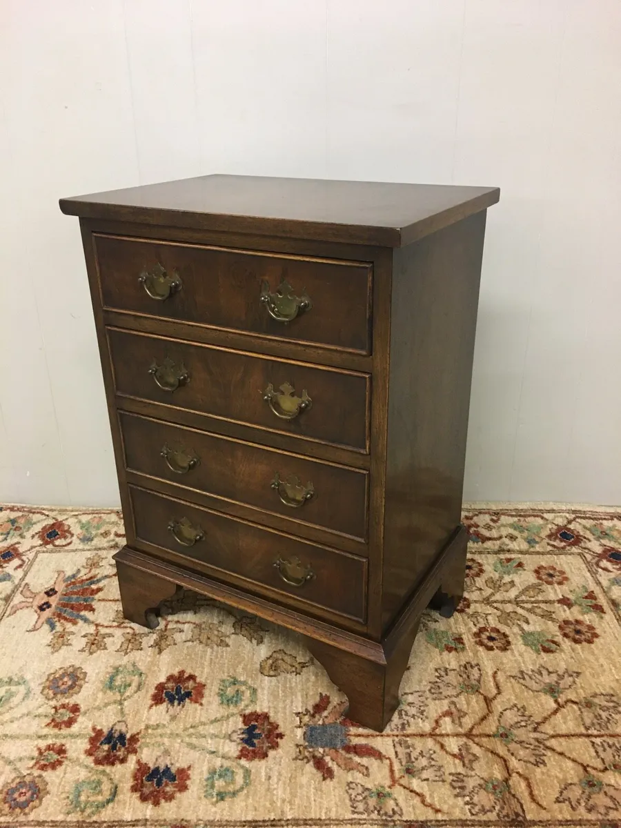 Small Mahogany Chest Drawers - Image 2