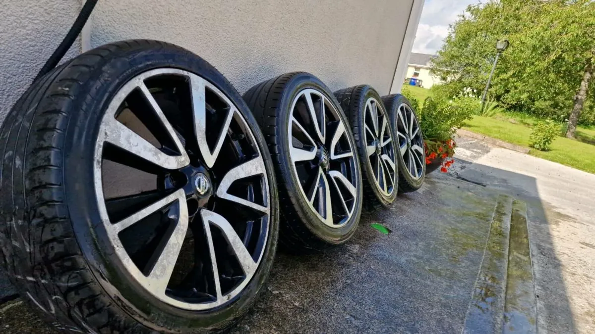 NISSAN QASHQAI 19" - Image 2