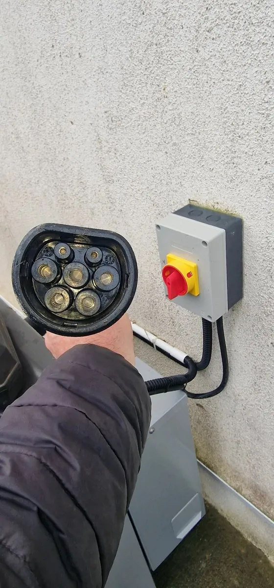Tesla Home EV Charger 7/22kW Tethered - Image 2