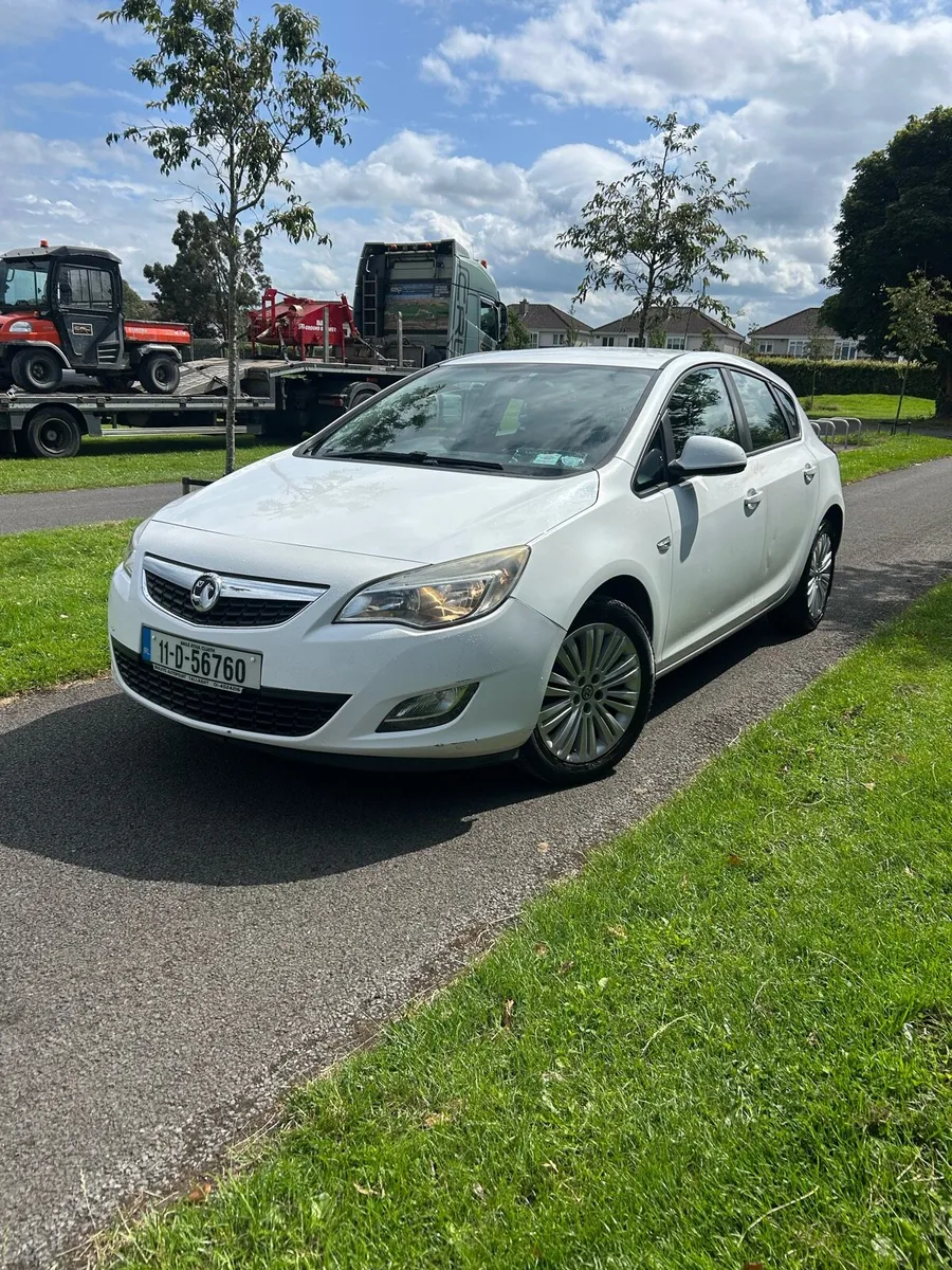 Vauxhall Astra NCT 2/26 TAX 4/26** 93.000 miles - Image 2