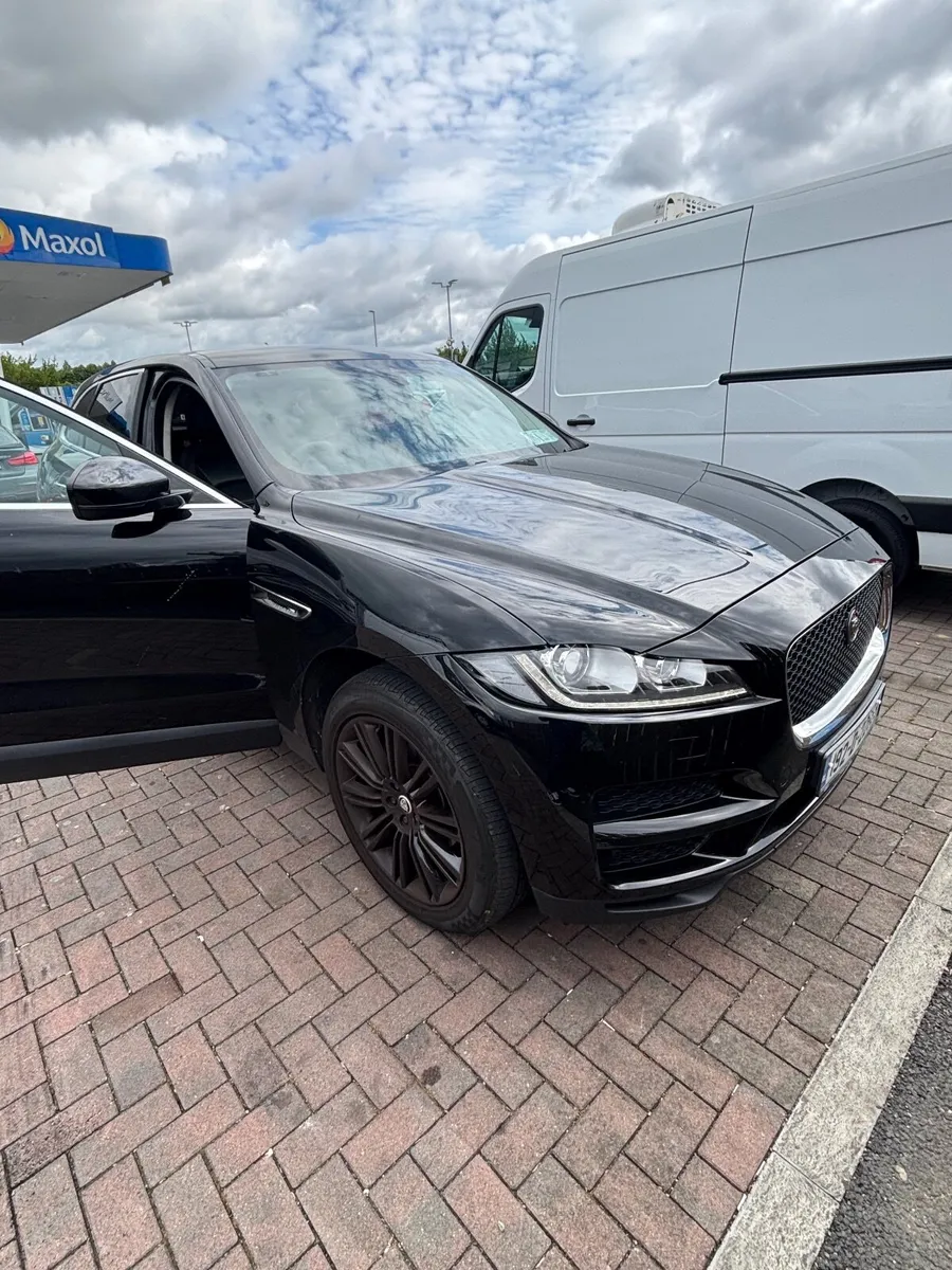 Jaguar F-Pace 2019 - Image 3