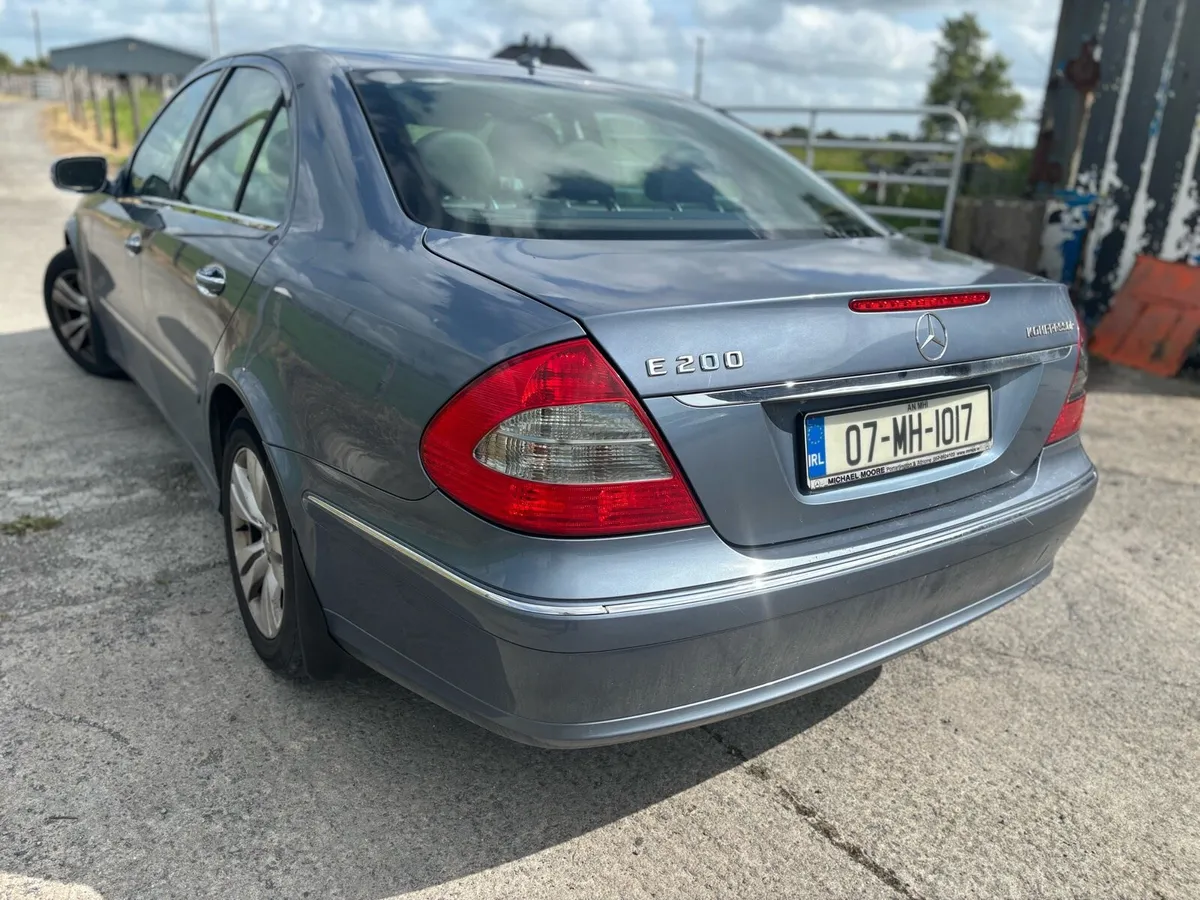 Mercedes E200 Kompressor - Image 4