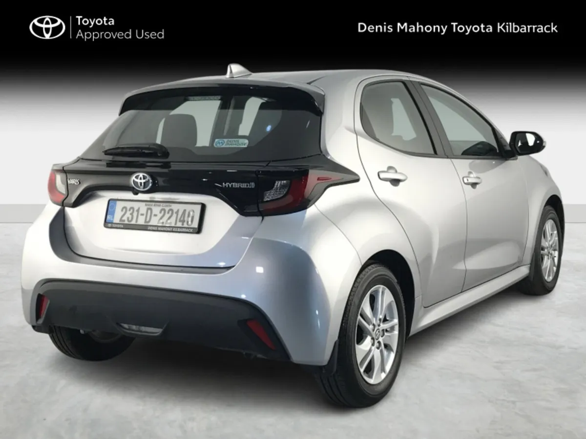 Toyota Yaris 1.5 HYBRID LUNA 4DR AUTO - Image 2