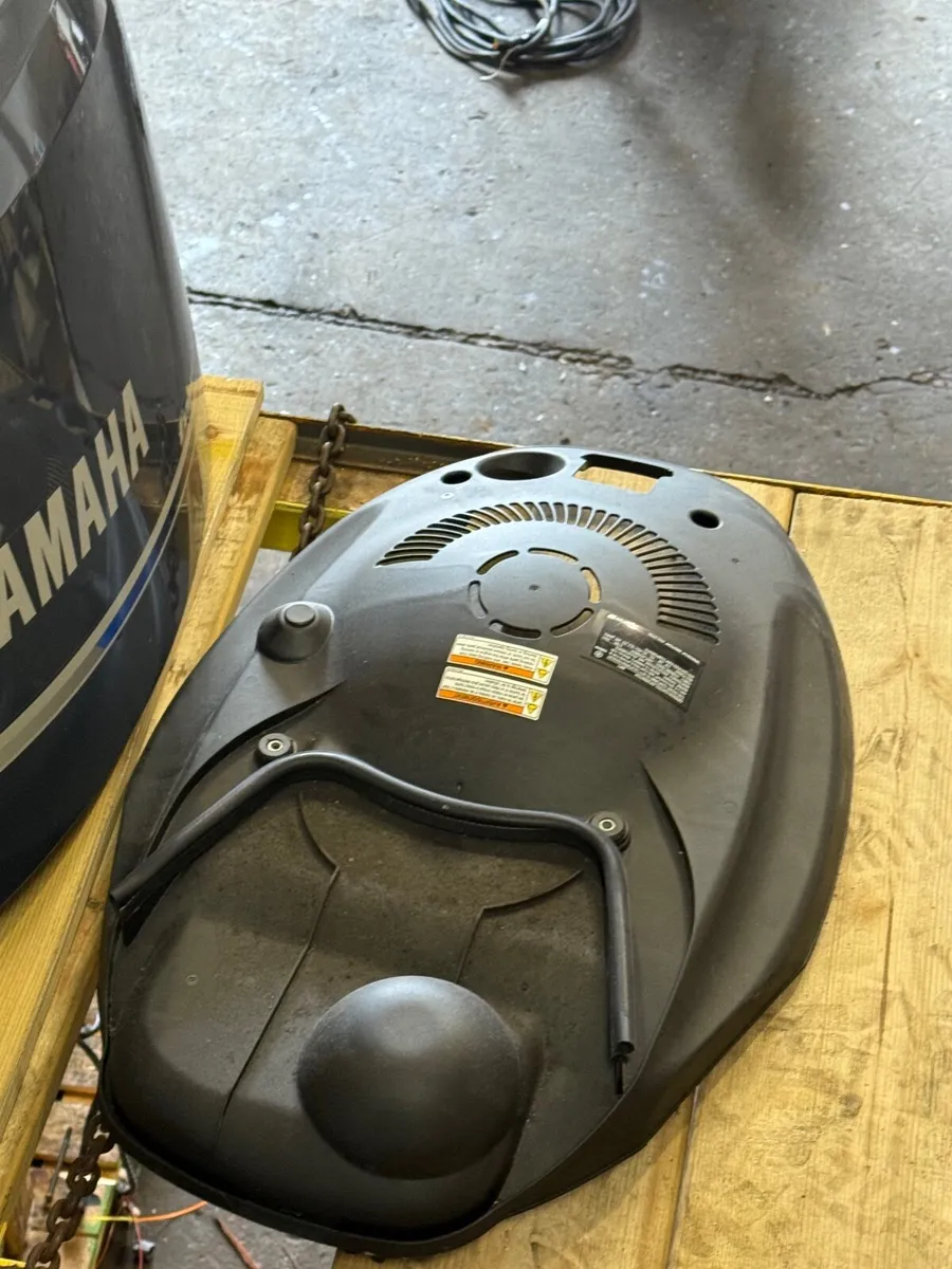 Yamaha 150 outboard engine - Image 4