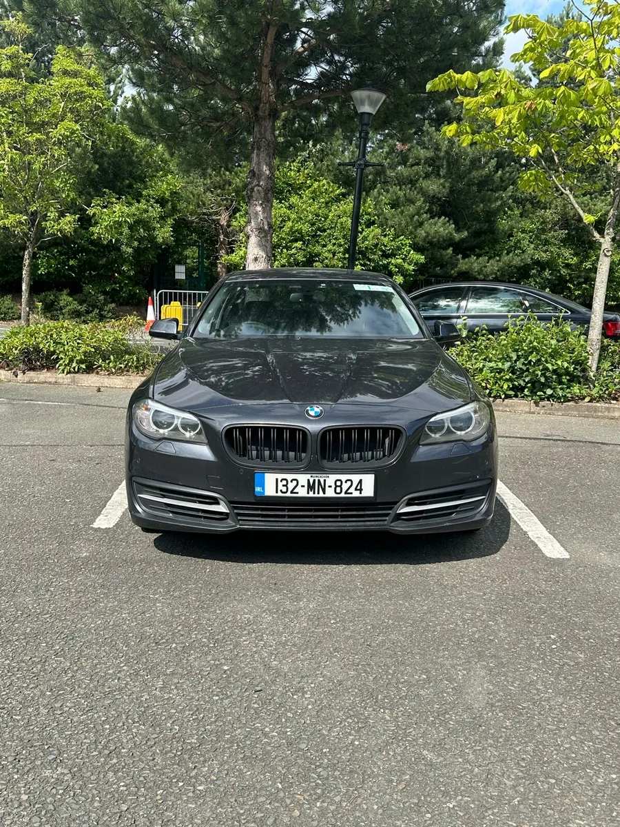 BMW F10 2013 - Image 2