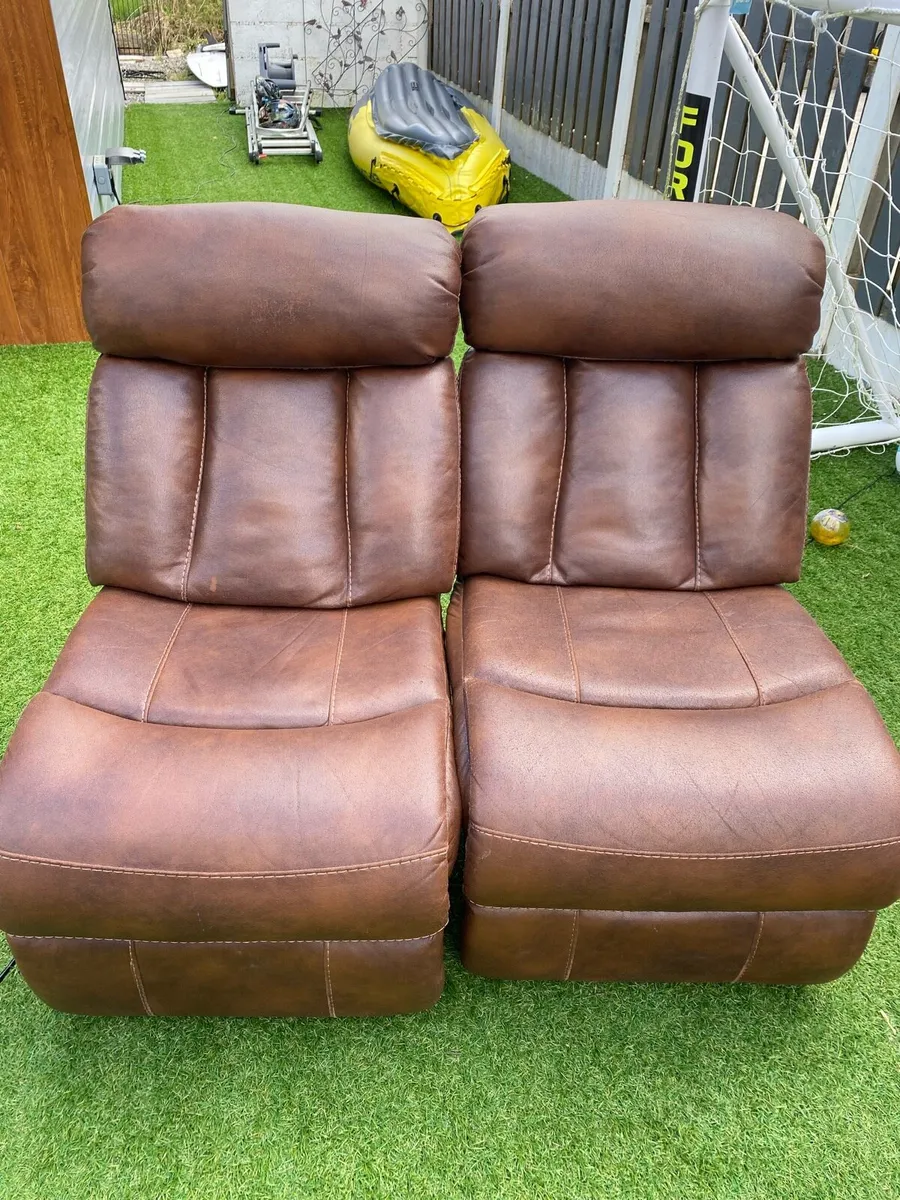 3 Single Comfy Chairs - Image 3